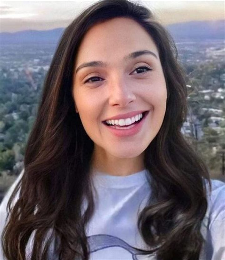 Ashley Liao - Bio, Career, Net Worth, Height, Single, Wiki, Facts