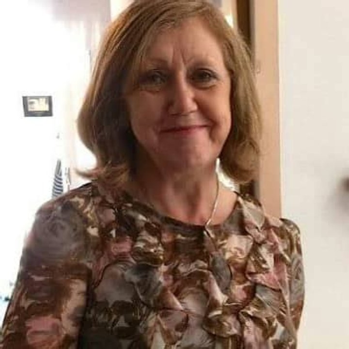 Chrissie Heughan - Bio, Age, Net Worth, Single, Nationality, Body Measurement, Career