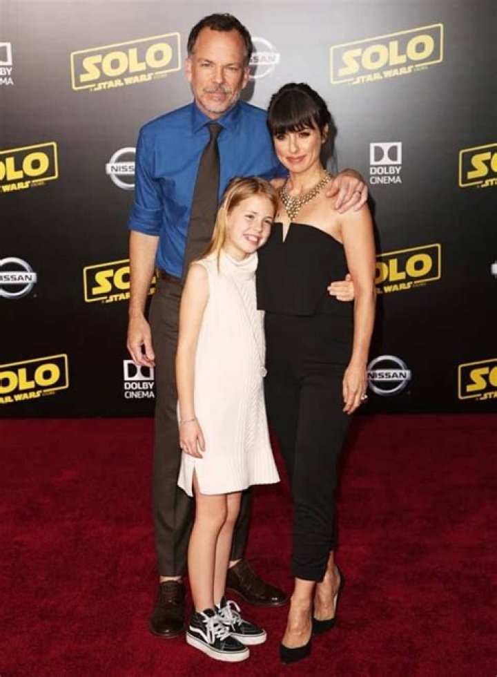 Colette Zoe Lamoureux - Bio, Career, Net Worth, Height, Facts