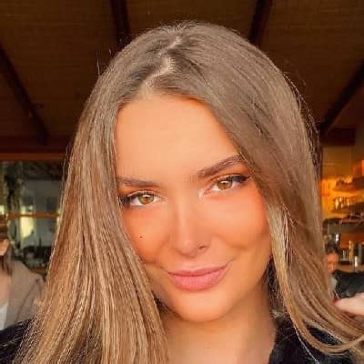 Emma Char - Bio, Age, Career, Net Worth, Height, Facts