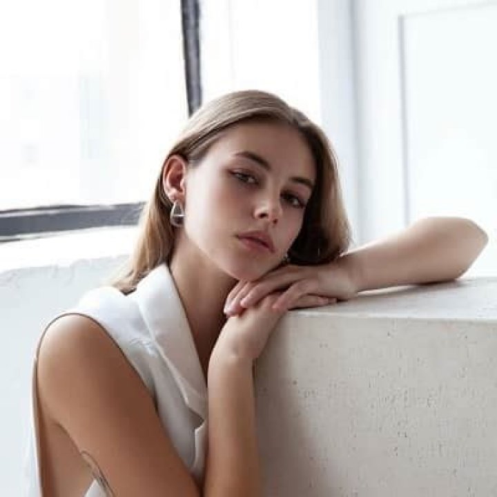Eva Cudmore - Bio, Career, Age, Net Worth, Height, Facts