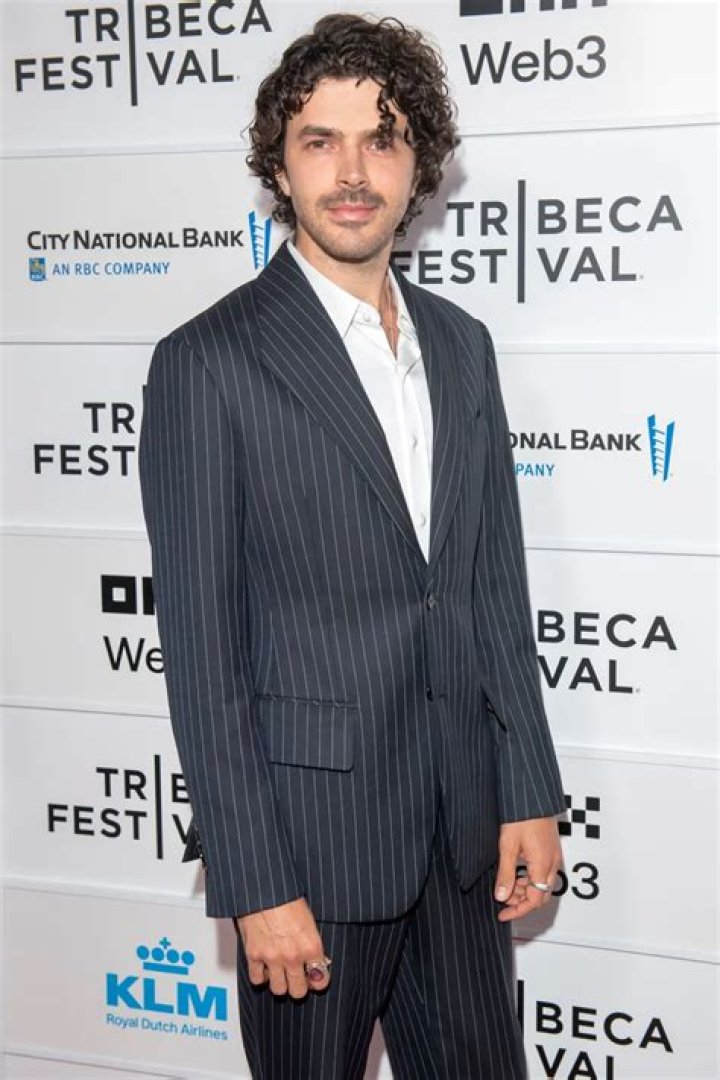 Harry Richardson - Bio, Age, Single, Nationality, Body Measurement, Wiki
