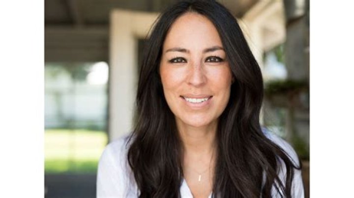 Joanna Gaines - Bio, Age, Net Worth, Height, Married, Nationality, Body Measurement, Career