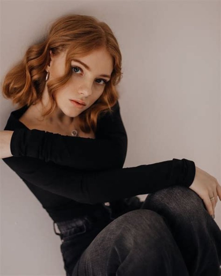 Julia Adamenko-Bio, Age, Net Worth, Height, Single, Nationality, Wiki