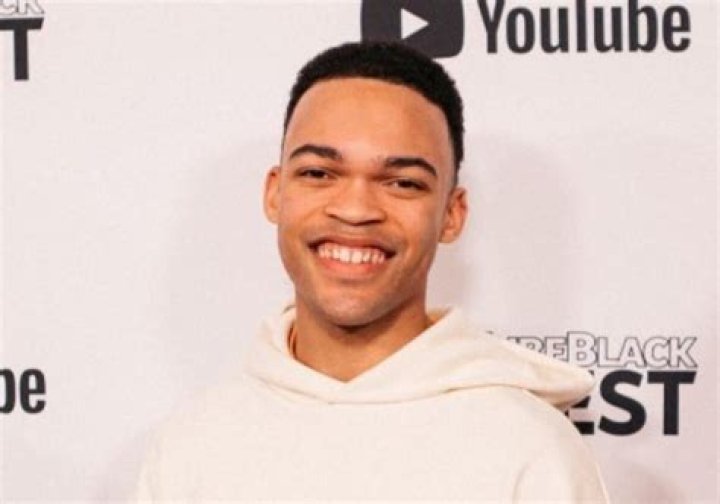 Kyle Exum - Bio, Age, Net Worth, Height, Single, Nationality, Body Measurement, Career
