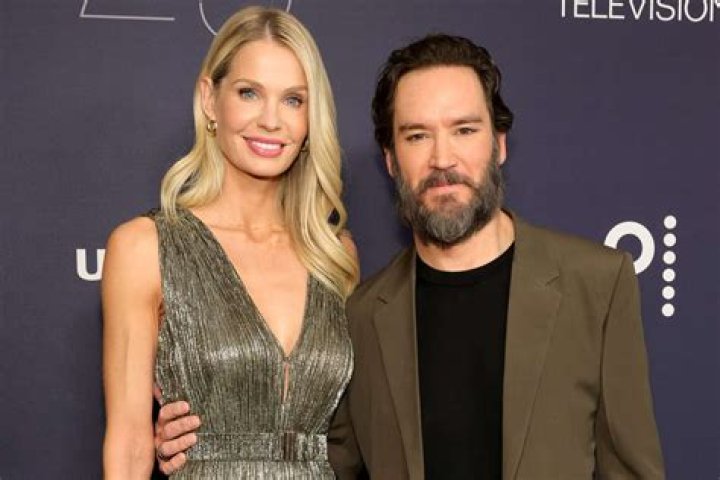 Mark-Paul Gosselaar - Bio, Age, Net Worth, Height, Married, Nationality, Body Measurement, Career