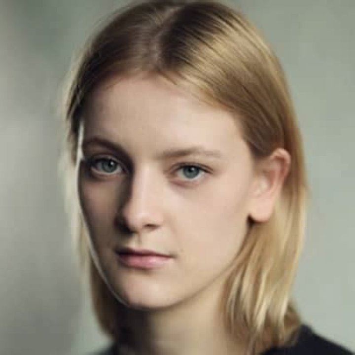 Phia Saban - Bio, Career, Age, Net Worth, Height, Nationality, Facts