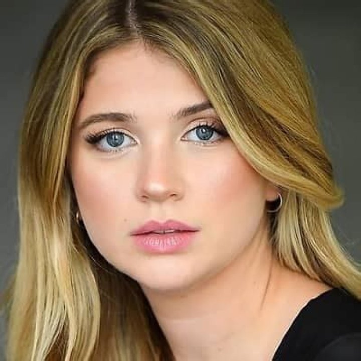 Sarah Fisher - Bio, Age, Career, Height, Net Worth, Facts