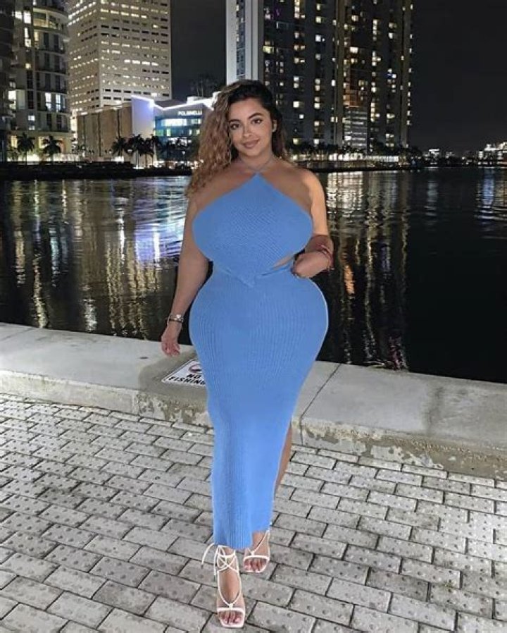 Tania Bombon - Bio, Age, Height, Nationality, Net Worth, Facts