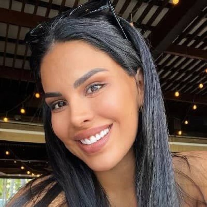 Tefi Valenzuela - Bio, Age, Career, Net Worth, Height, Facts